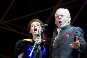 sir thomas allen with sarah fox 3 sm.jpg